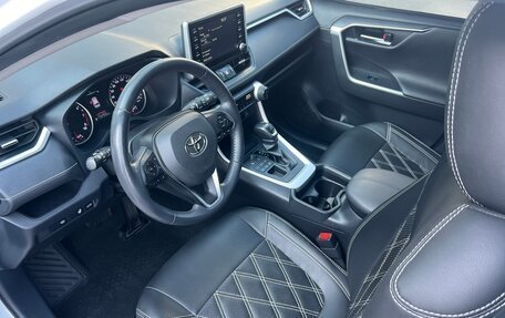Toyota RAV4, 2020 год, 3 750 000 рублей, 22 фотография