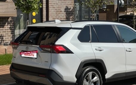 Toyota RAV4, 2020 год, 3 750 000 рублей, 11 фотография