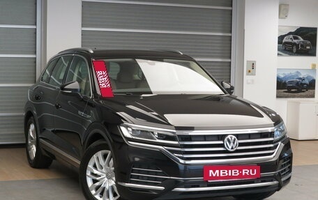 Volkswagen Touareg III, 2019 год, 3 910 000 рублей, 3 фотография