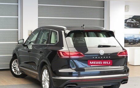 Volkswagen Touareg III, 2019 год, 3 910 000 рублей, 4 фотография