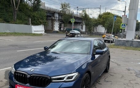 BMW 5 серия, 2021 год, 4 290 000 рублей, 2 фотография