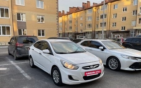 Hyundai Solaris II рестайлинг, 2014 год, 610 000 рублей, 3 фотография