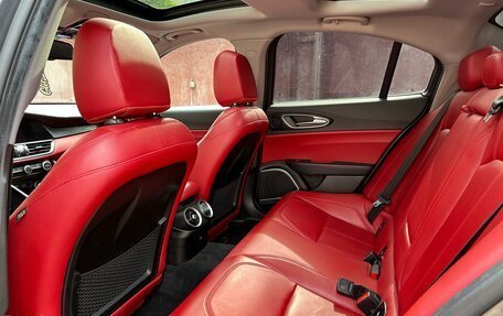 Alfa Romeo Giulia II, 2020 год, 3 100 000 рублей, 10 фотография