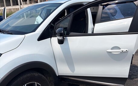 Renault Kaptur I рестайлинг, 2017 год, 999 999 рублей, 7 фотография