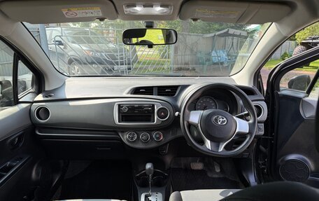 Toyota Vitz, 2013 год, 850 000 рублей, 14 фотография