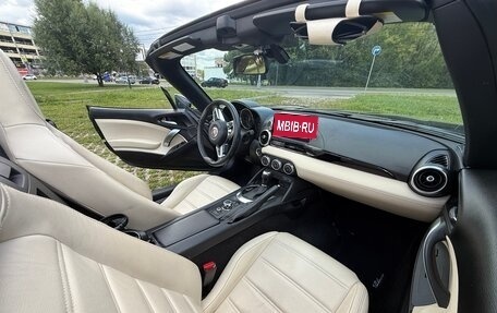 Fiat 124 Spider I, 2018 год, 3 000 000 рублей, 2 фотография