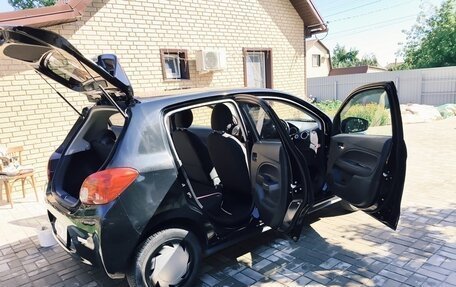 Mitsubishi Mirage VI рестайлинг, 2013 год, 700 000 рублей, 11 фотография