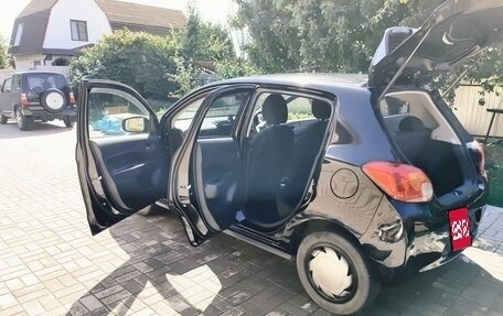 Mitsubishi Mirage VI рестайлинг, 2013 год, 700 000 рублей, 15 фотография