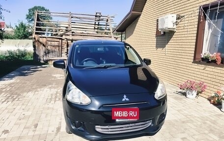 Mitsubishi Mirage VI рестайлинг, 2013 год, 700 000 рублей, 5 фотография