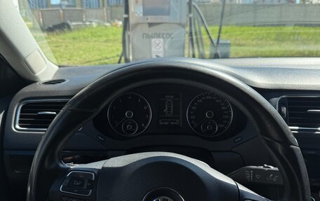 Volkswagen Jetta VI, 2013 год, 1 100 000 рублей, 13 фотография