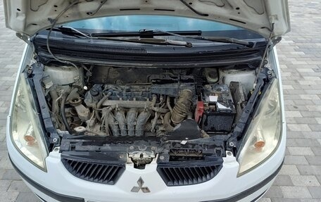 Mitsubishi Colt VI рестайлинг, 2005 год, 310 000 рублей, 10 фотография