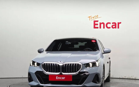 BMW 5 серия, 2025 год, 6 780 000 рублей, 2 фотография