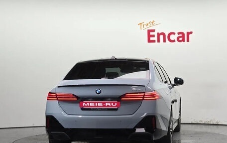 BMW 5 серия, 2025 год, 6 780 000 рублей, 4 фотография