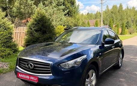 Infiniti QX70, 2014 год, 2 350 000 рублей, 2 фотография
