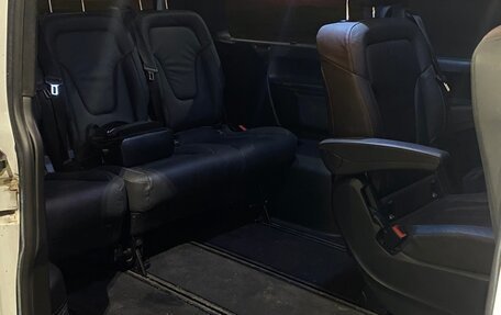 Volkswagen Transporter T5 рестайлинг, 2010 год, 1 700 000 рублей, 16 фотография