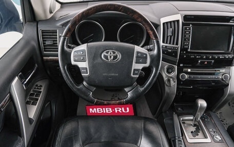 Toyota Land Cruiser 200, 2012 год, 3 799 000 рублей, 15 фотография