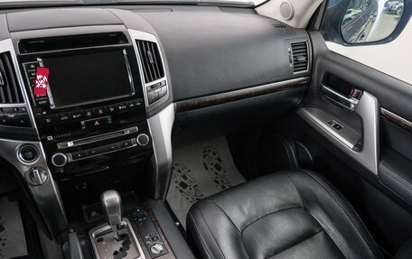 Toyota Land Cruiser 200, 2012 год, 3 799 000 рублей, 12 фотография