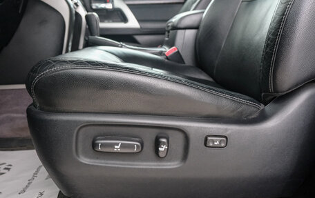 Toyota Land Cruiser 200, 2012 год, 3 799 000 рублей, 21 фотография