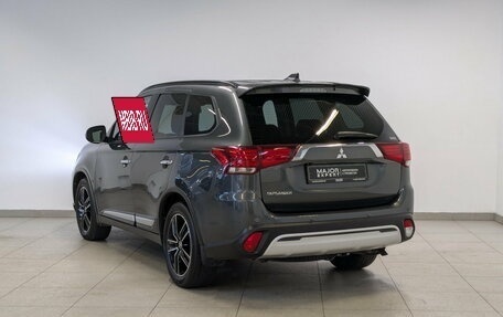 Mitsubishi Outlander III рестайлинг 3, 2022 год, 2 850 000 рублей, 7 фотография