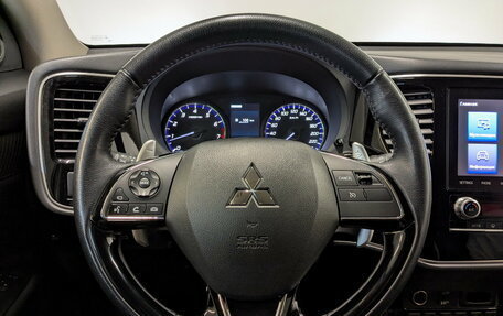 Mitsubishi Outlander III рестайлинг 3, 2022 год, 2 850 000 рублей, 22 фотография