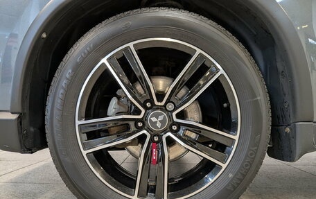 Mitsubishi Outlander III рестайлинг 3, 2022 год, 2 850 000 рублей, 17 фотография