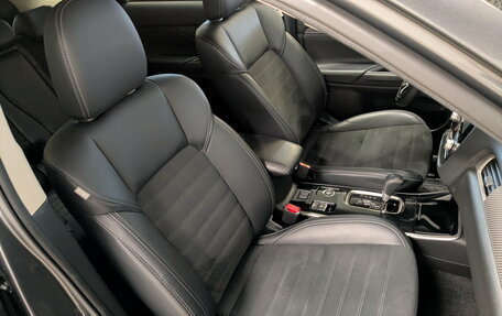 Mitsubishi Outlander III рестайлинг 3, 2022 год, 2 850 000 рублей, 24 фотография