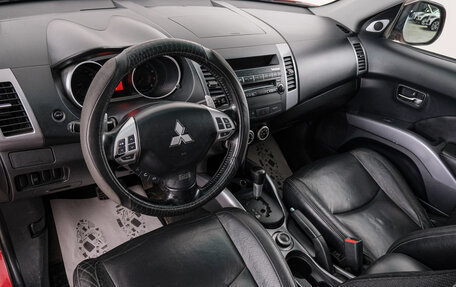 Mitsubishi Outlander III рестайлинг 3, 2007 год, 1 039 000 рублей, 9 фотография