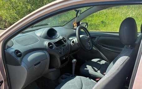 Toyota Vitz, 2001 год, 280 000 рублей, 5 фотография