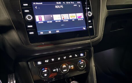 Volkswagen Tiguan II, 2018 год, 2 300 000 рублей, 7 фотография