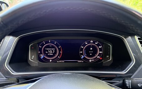 Volkswagen Tiguan II, 2018 год, 2 300 000 рублей, 5 фотография