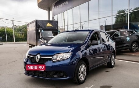 Renault Logan II, 2015 год, 630 000 рублей, 3 фотография