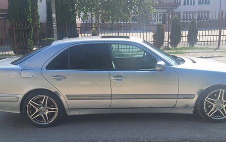 Mercedes-Benz E-Класс, 2000 год, 600 000 рублей, 7 фотография