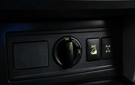 Toyota Land Cruiser Prado 150 рестайлинг 2, 2012 год, 2 399 000 рублей, 15 фотография
