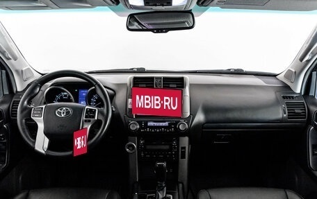 Toyota Land Cruiser Prado 150 рестайлинг 2, 2012 год, 2 399 000 рублей, 11 фотография