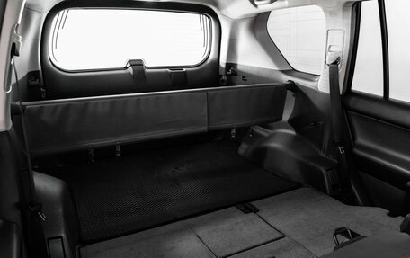 Toyota Land Cruiser Prado 150 рестайлинг 2, 2012 год, 2 399 000 рублей, 23 фотография