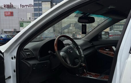 Toyota Camry, 2008 год, 850 000 рублей, 5 фотография