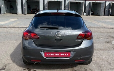 Opel Astra J, 2011 год, 525 000 рублей, 9 фотография
