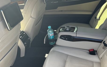 BMW 7 серия, 2014 год, 2 650 000 рублей, 15 фотография