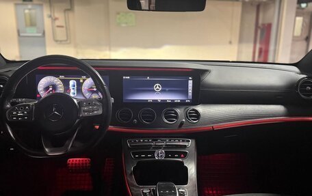 Mercedes-Benz E-Класс, 2018 год, 3 500 000 рублей, 9 фотография