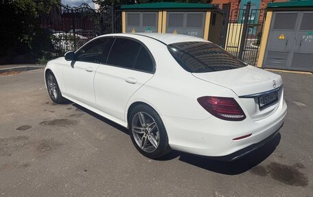 Mercedes-Benz E-Класс, 2018 год, 3 500 000 рублей, 6 фотография
