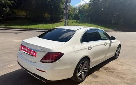 Mercedes-Benz E-Класс, 2018 год, 3 500 000 рублей, 4 фотография