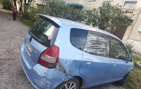 Honda Fit III, 2002 год, 170 000 рублей, 2 фотография