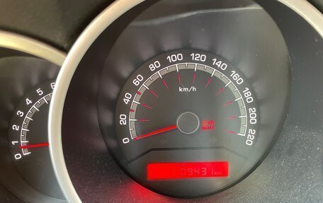KIA Venga I, 2010 год, 750 000 рублей, 7 фотография