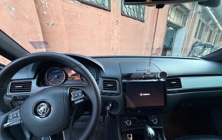 Volkswagen Touareg III, 2013 год, 2 550 000 рублей, 2 фотография