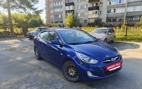 Hyundai Solaris II рестайлинг, 2012 год, 800 000 рублей, 4 фотография