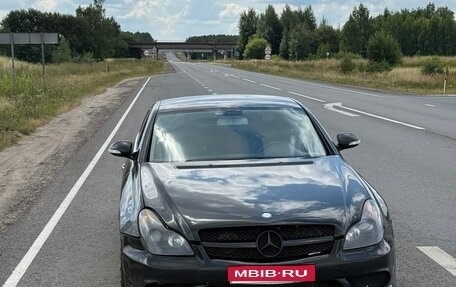 Mercedes-Benz CLS, 2004 год, 700 000 рублей, 1 фотография