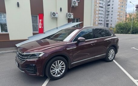 Volkswagen Touareg III, 2020 год, 6 550 000 рублей, 4 фотография