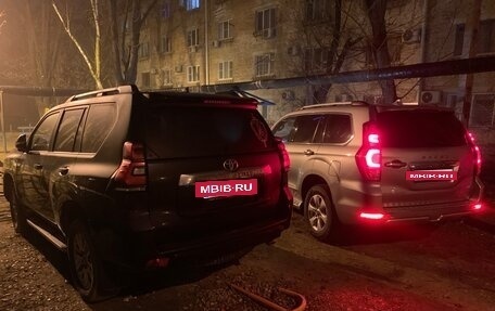 Toyota Land Cruiser Prado 150 рестайлинг 2, 2019 год, 4 937 500 рублей, 3 фотография