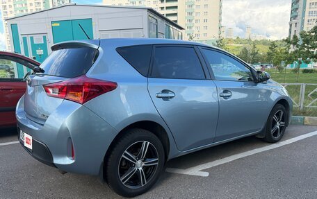 Toyota Auris II, 2013 год, 899 000 рублей, 3 фотография