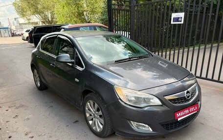 Opel Astra J, 2011 год, 400 000 рублей, 9 фотография
